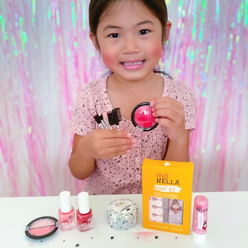 Miss Nella - Den Rene Make-Up Skattekiste