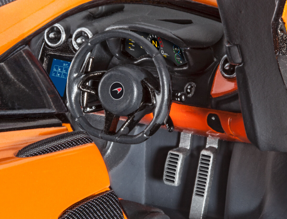 Revell - Mclaren 570S Bil Byggesæt - 1 24 - Level 3 - 67051