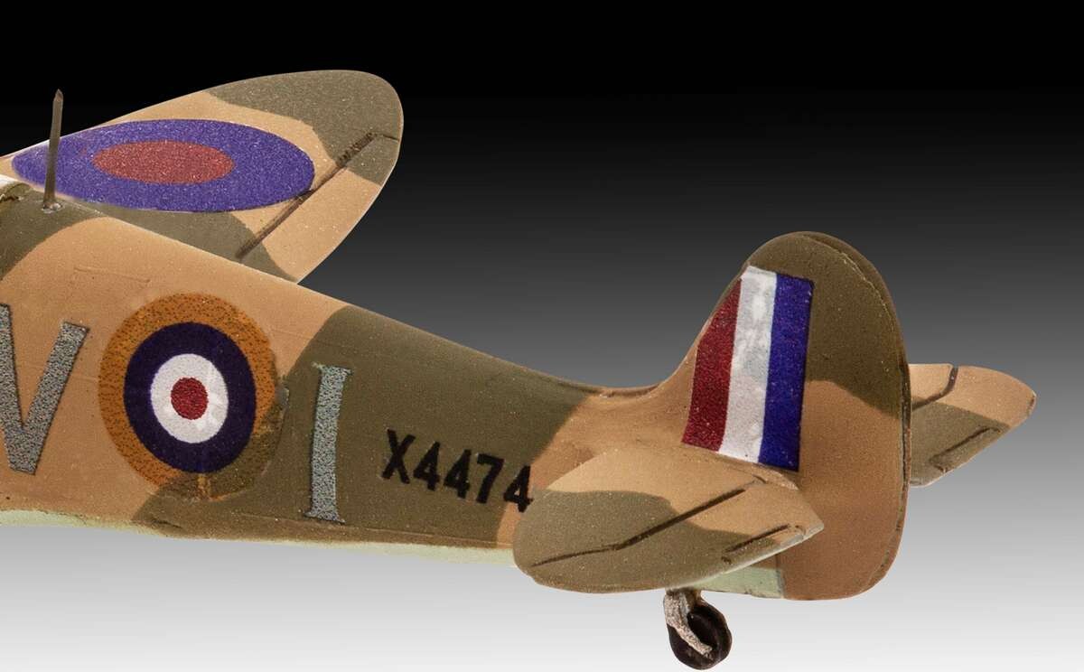 Revell - Spitfire Mkia Og Hurricane Mki - 1 144 - Level 3 - 63771