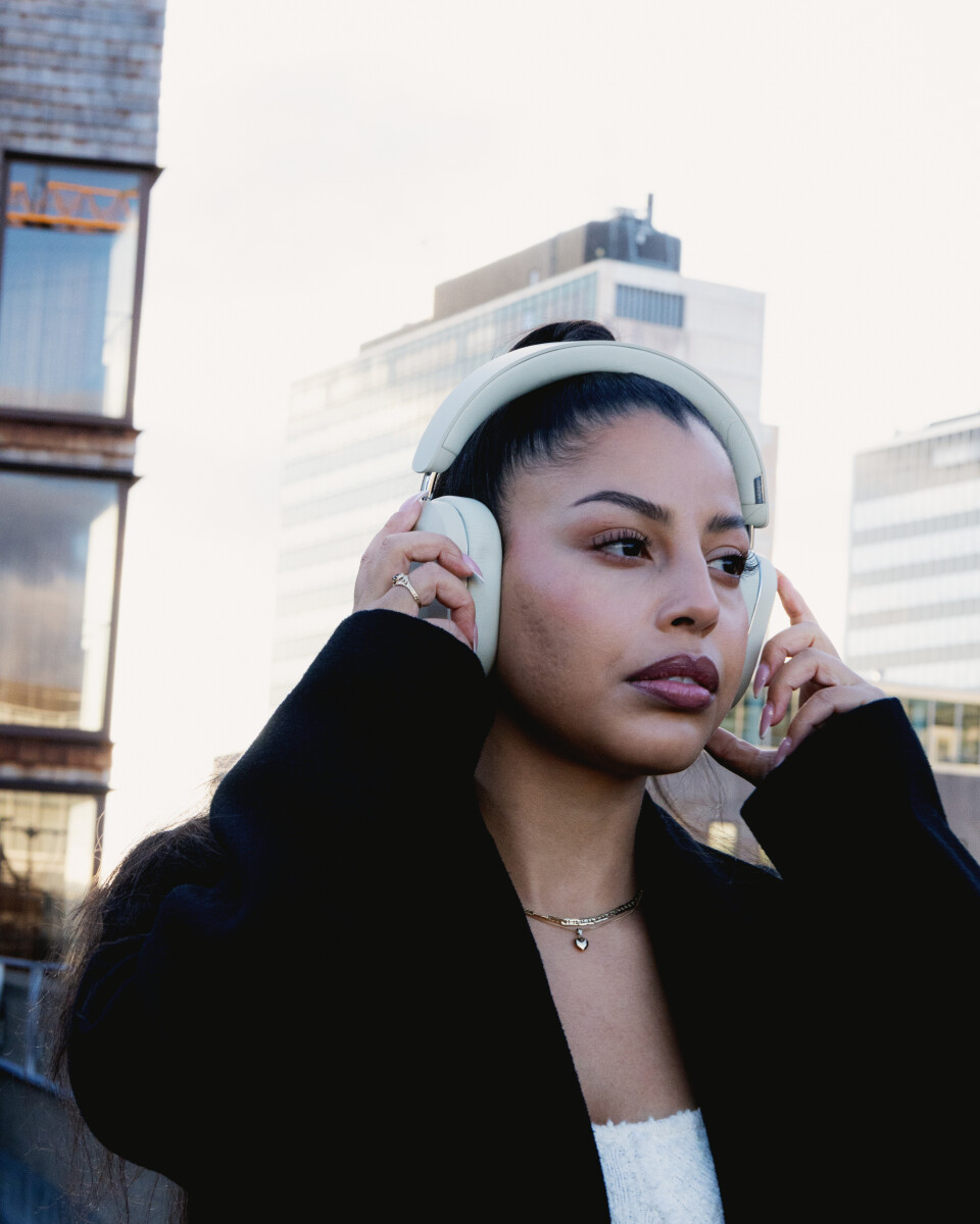Mondo By Defunc - On-Ear Bluetooth Høretelefoner - Greige