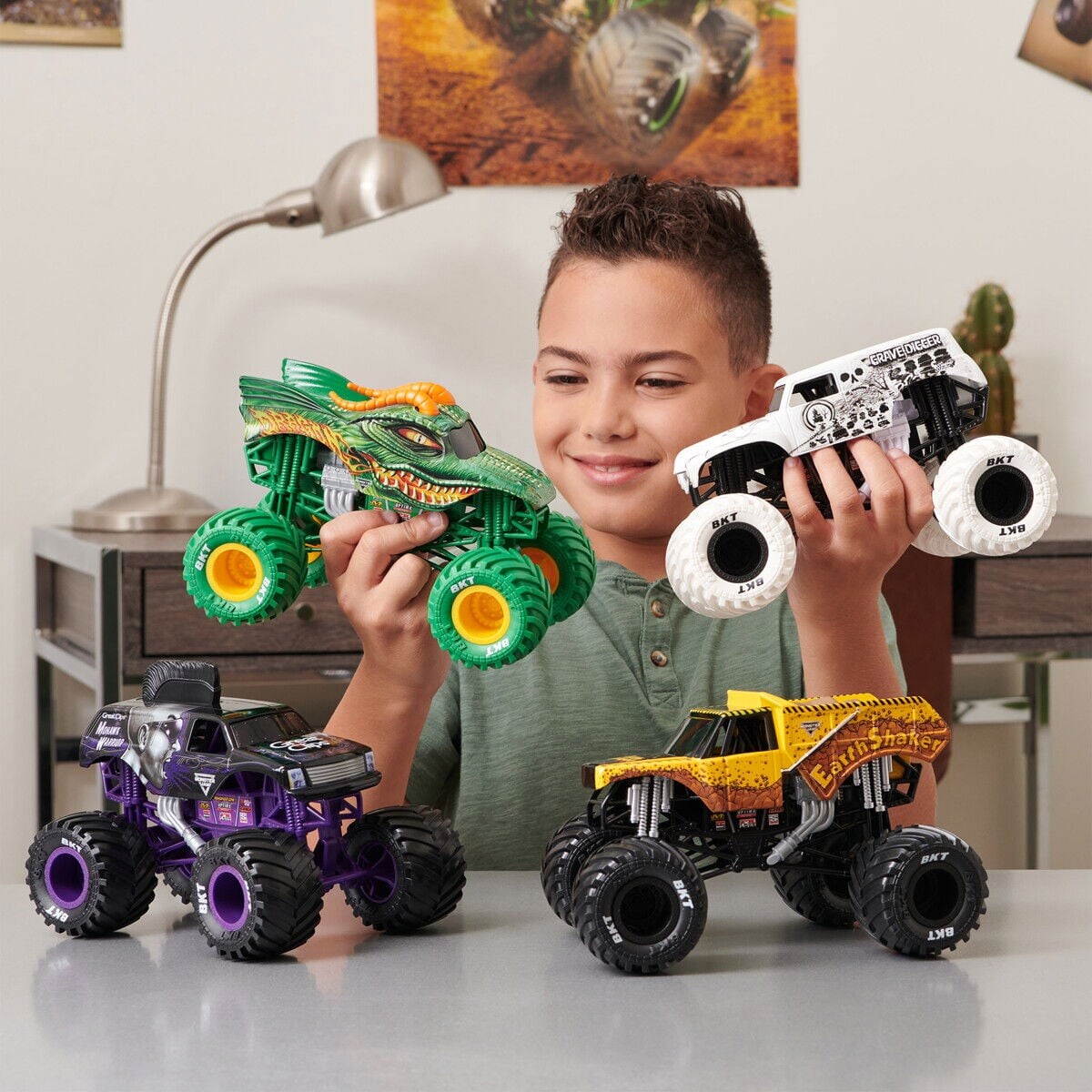 Monster Jam - Grave Digger Monster Truck - 1 24 - Spin Master