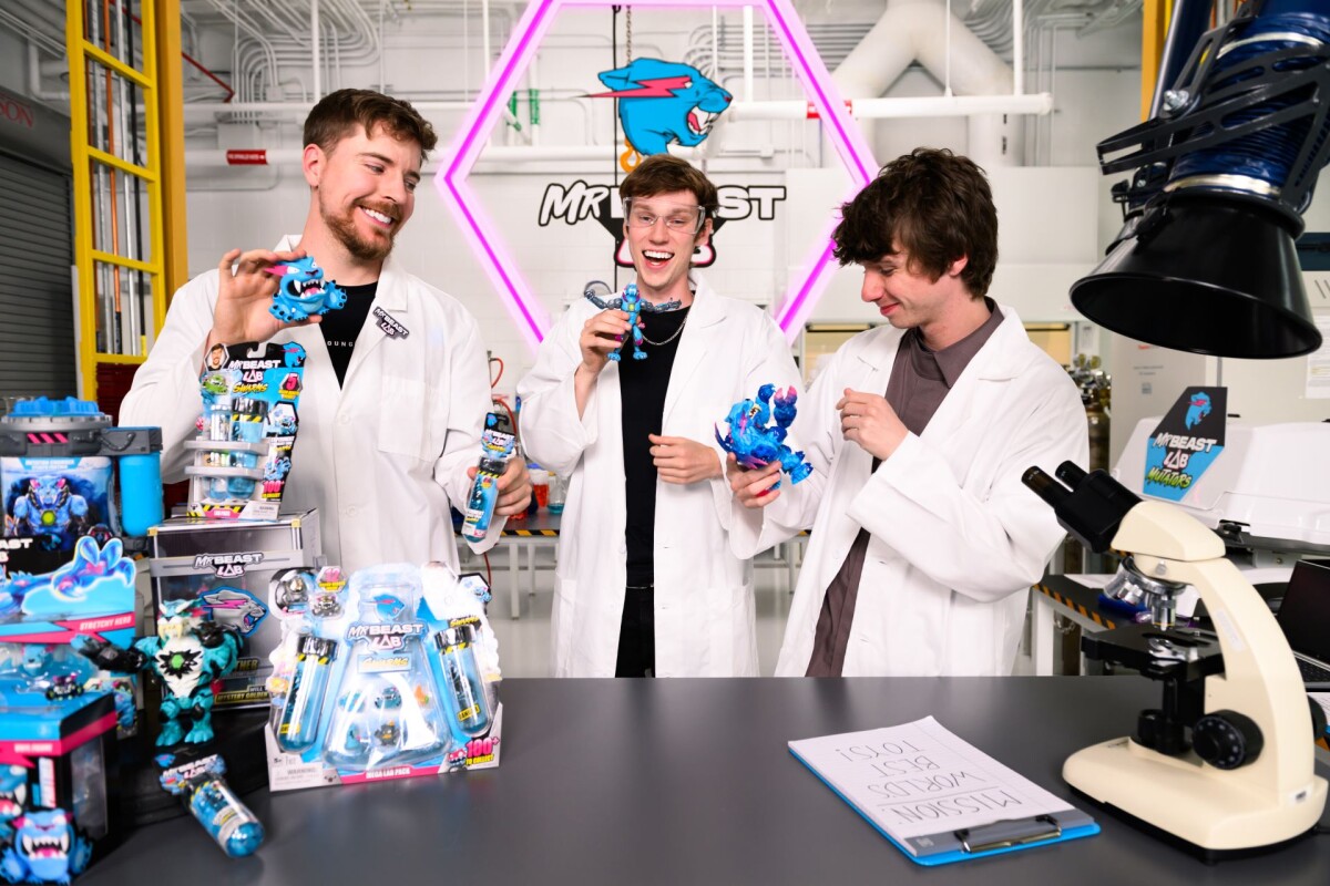 Mr Beast Lab Mutator Action Figur -Metalic Panther
