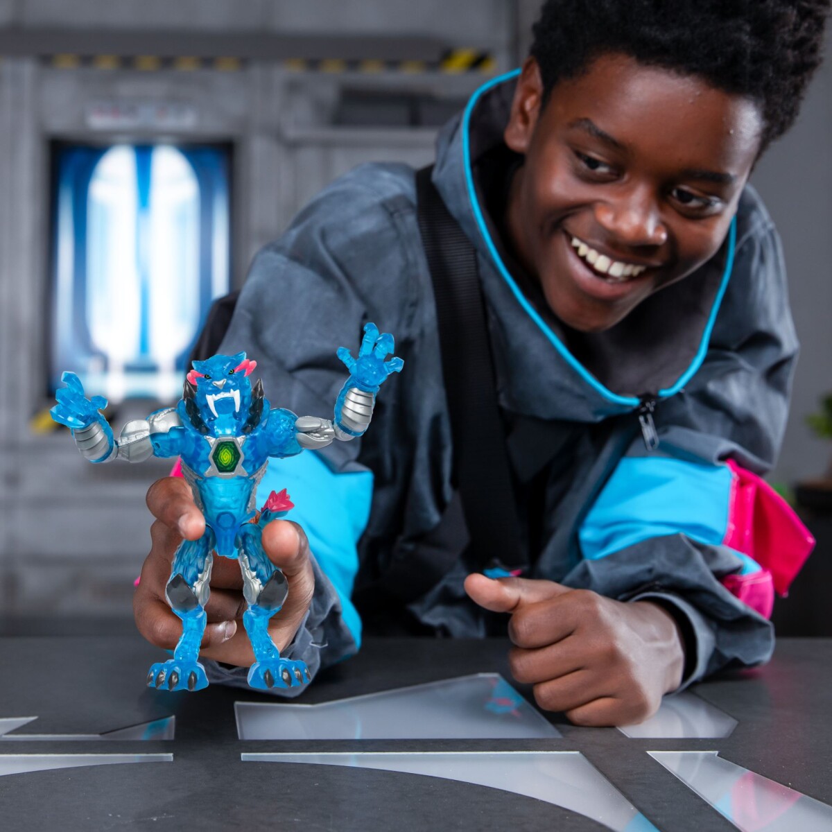 Mr Beast Lab - Mutator Action Figur -Stealth Panther