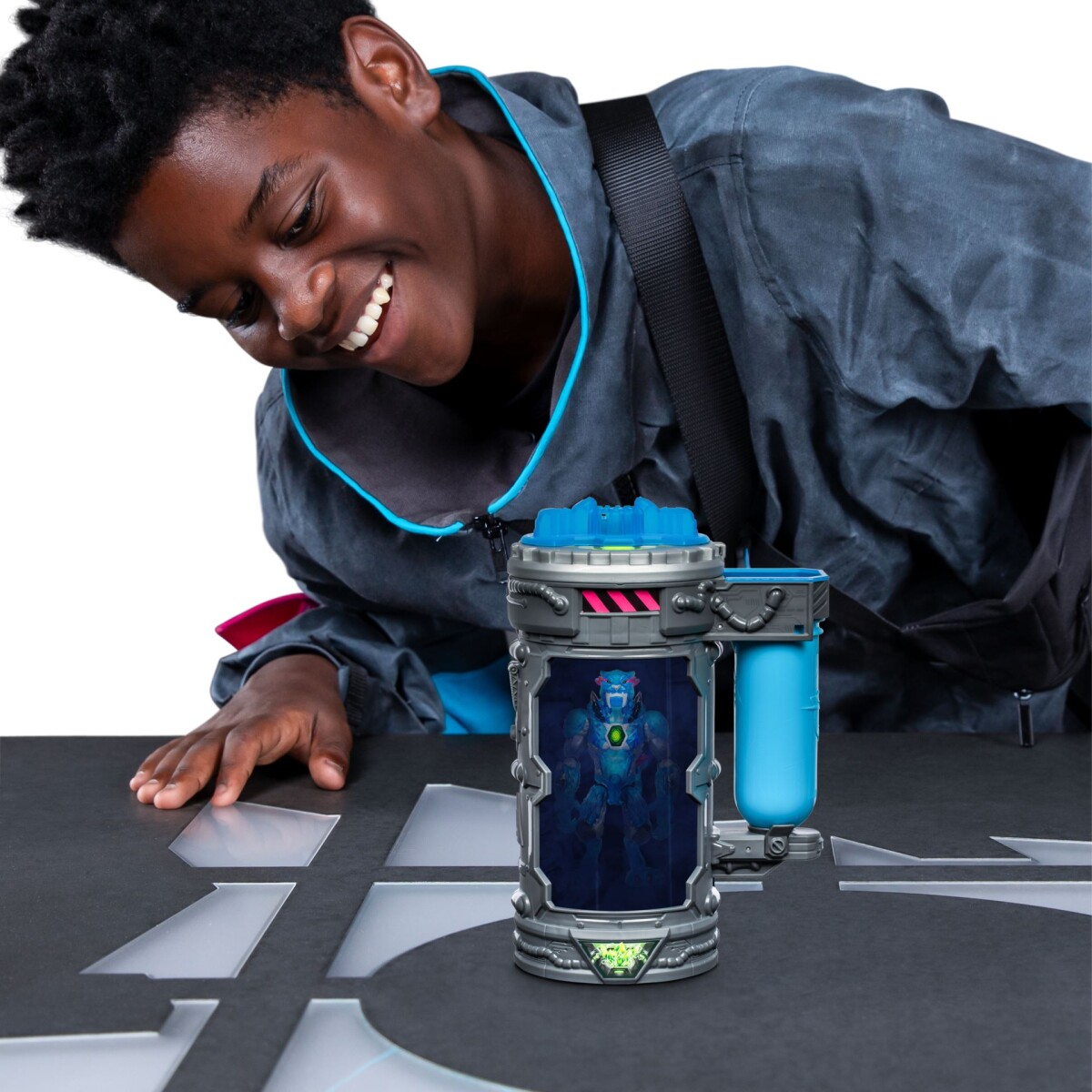 Mr Beast Lab - Mutator Action Figur -Stealth Panther