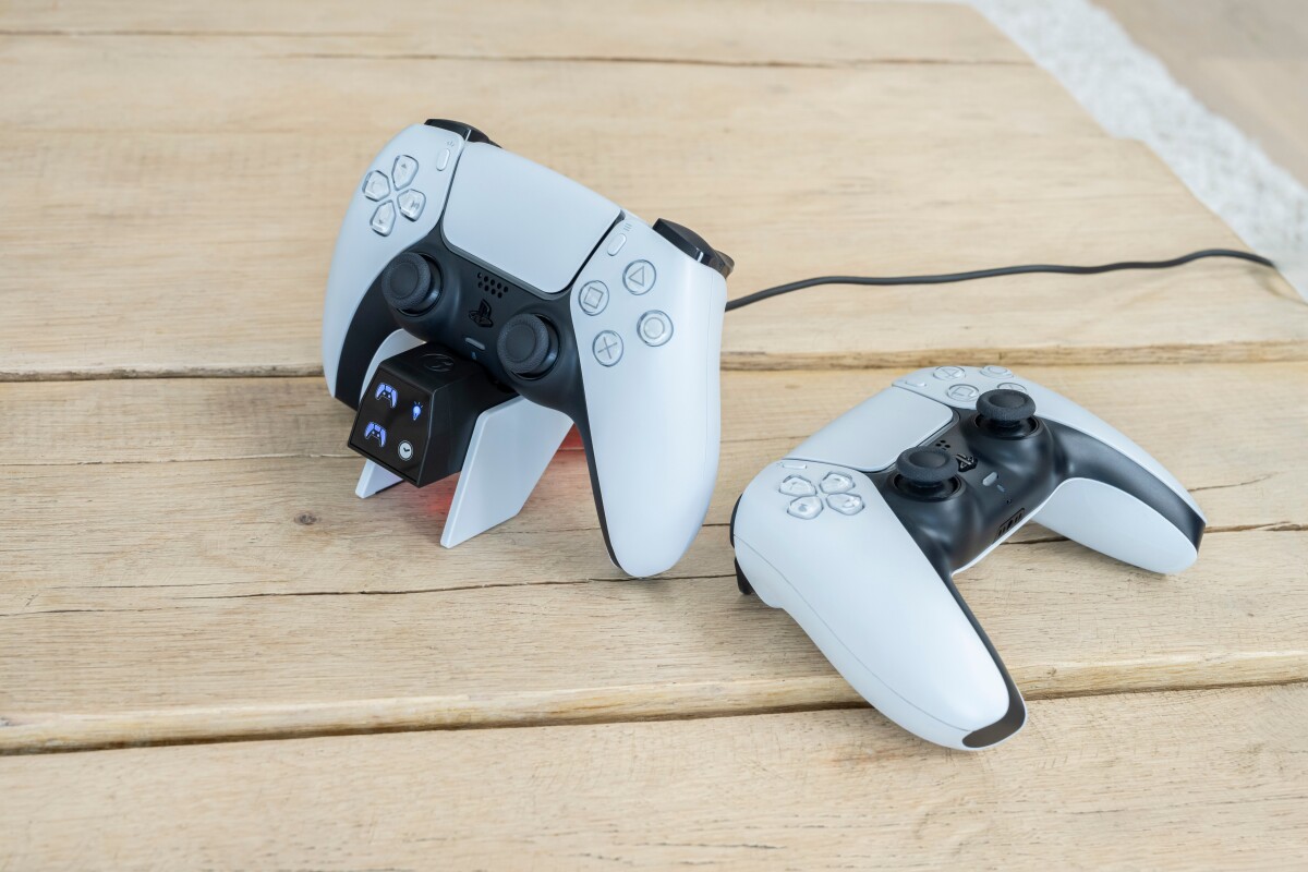 Nacon Controller Usb Dual Charger V4 Ps5