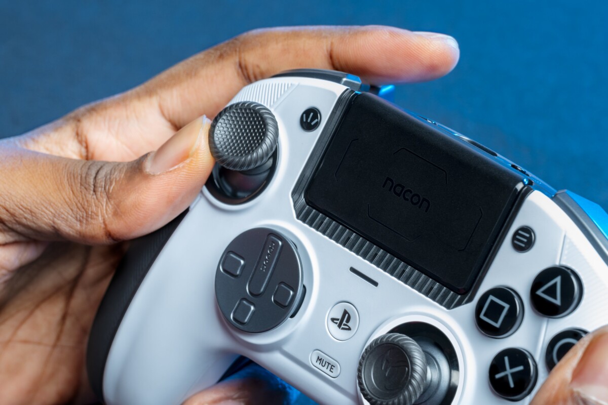 Nacon Ps5 Revolution 5 Pro Controller White