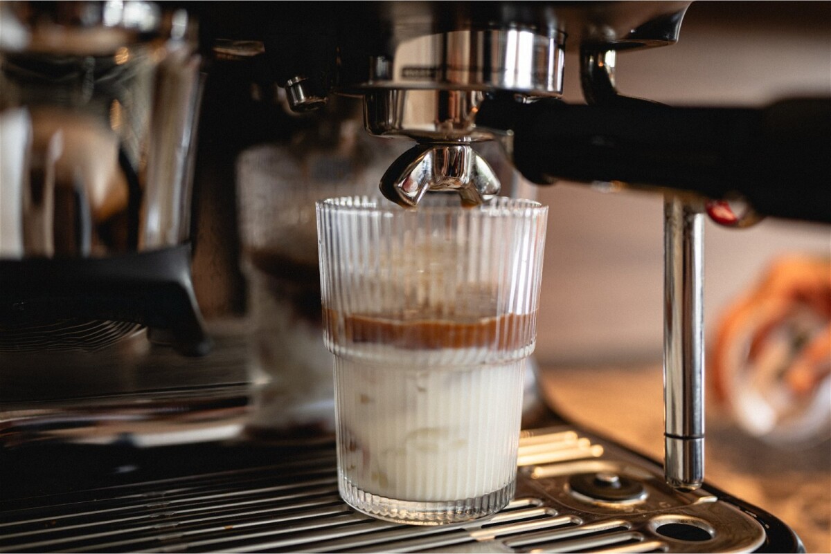 Olsen Home - Glass Cup With Lid Straws - 6 Pack