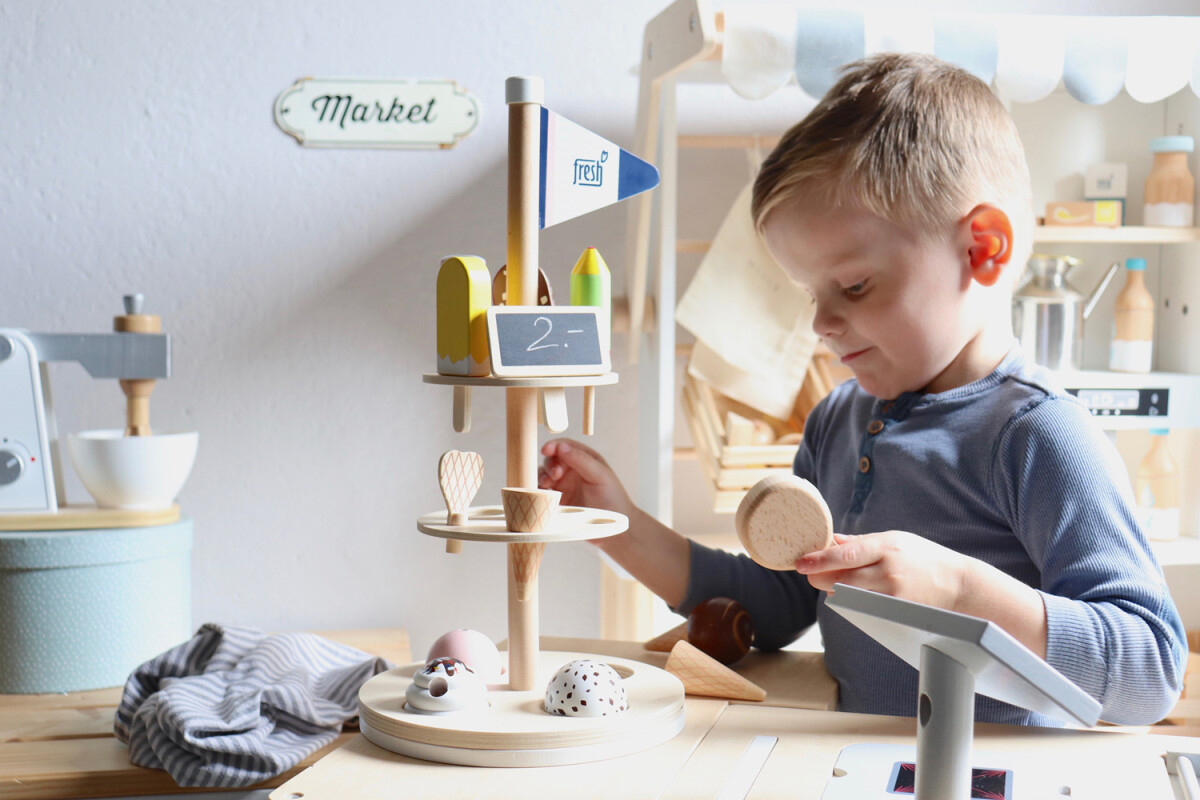 Is Legetøj Sæt Med Isvaffel Holder - Træ - Small Foot