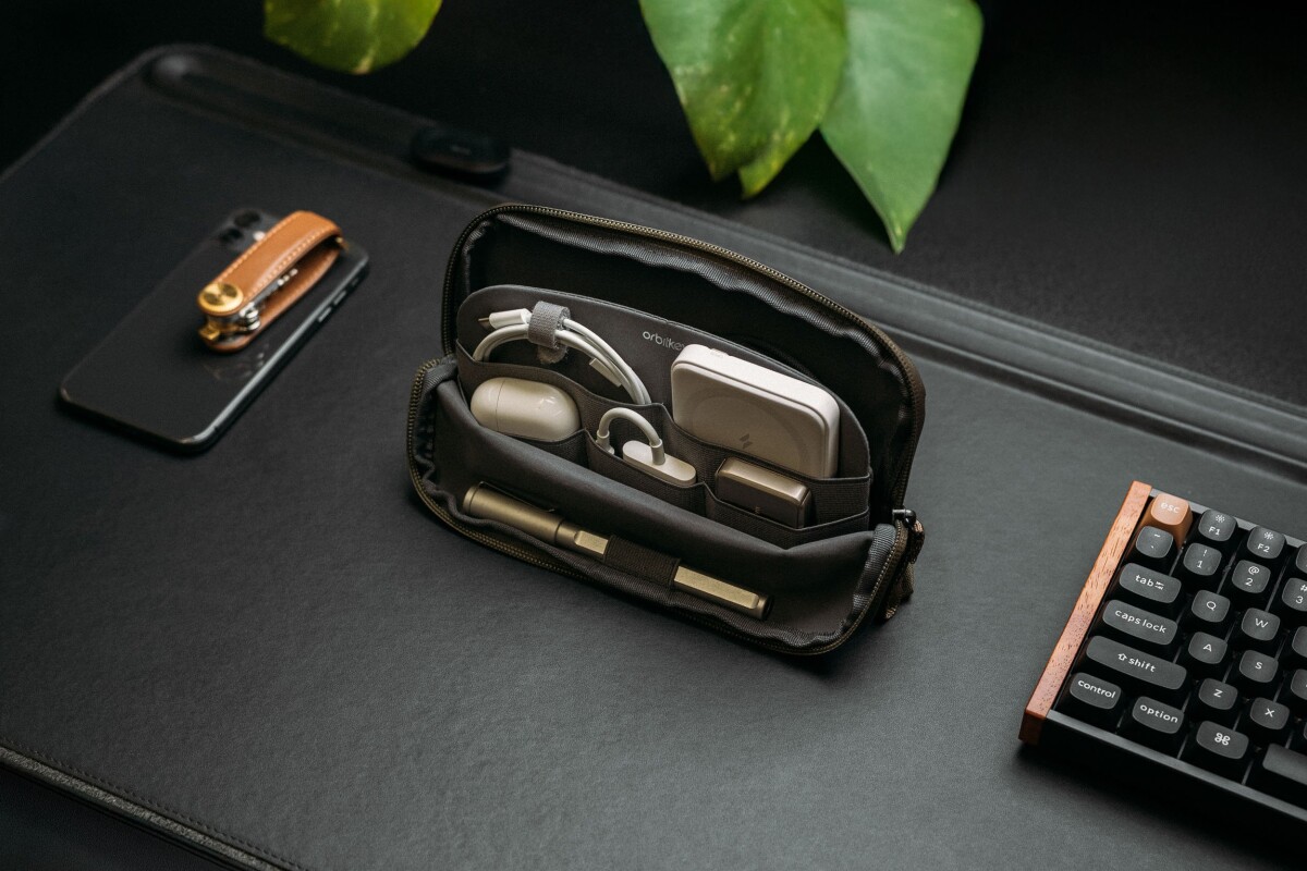 Orbitkey - 2-In-1 Tech Pouch - Olive