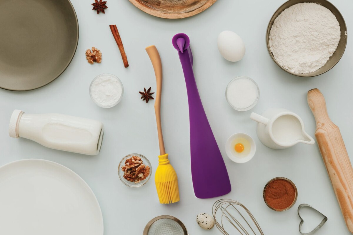 Ototo - Witchin Basting Brush Spatula - Purple And Yellow