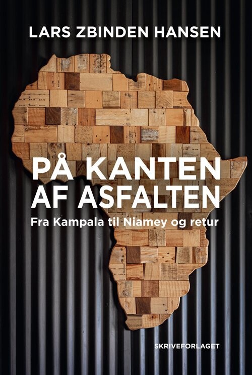På Kanten Af Asfalten