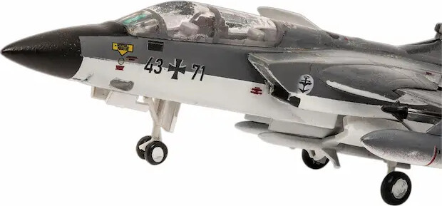 Revell - Tornado Idsgr1 Panavia Fly - 1 144 - Level 4 - 03783