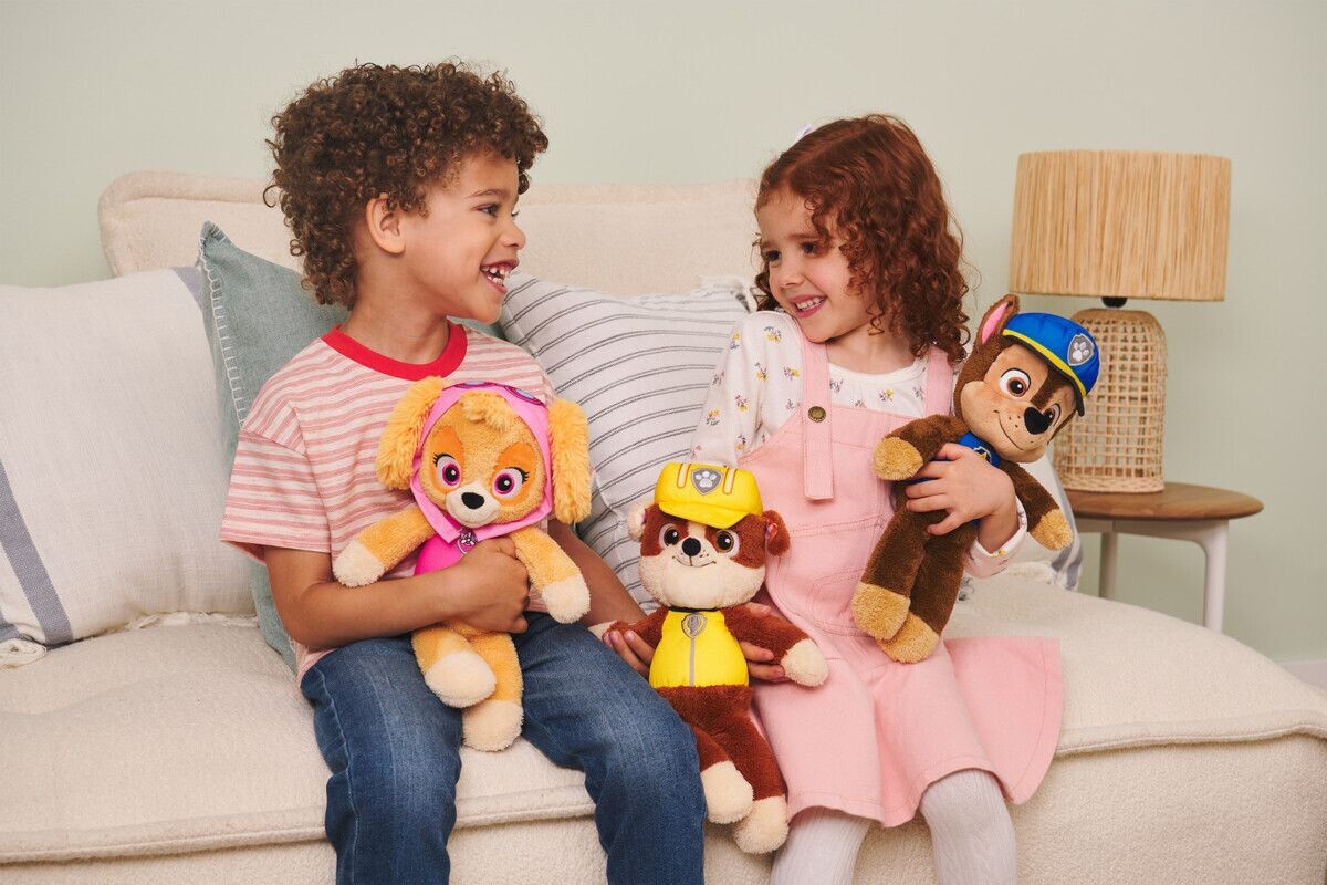 Skye Bamse - Paw Patrol - Tag Med På Tur Bamse - 33 Cm