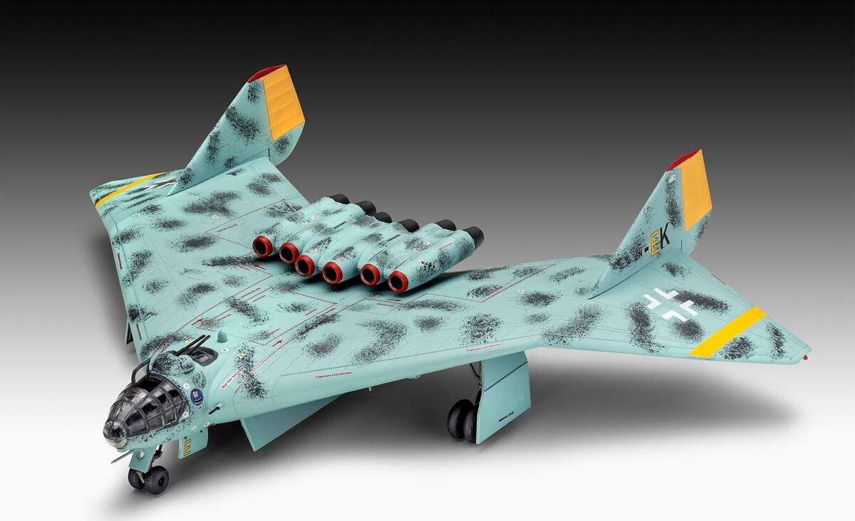Revell - P-Series Arada Ar E555 Modelfly - 1 72 - Level 4 - 03790
