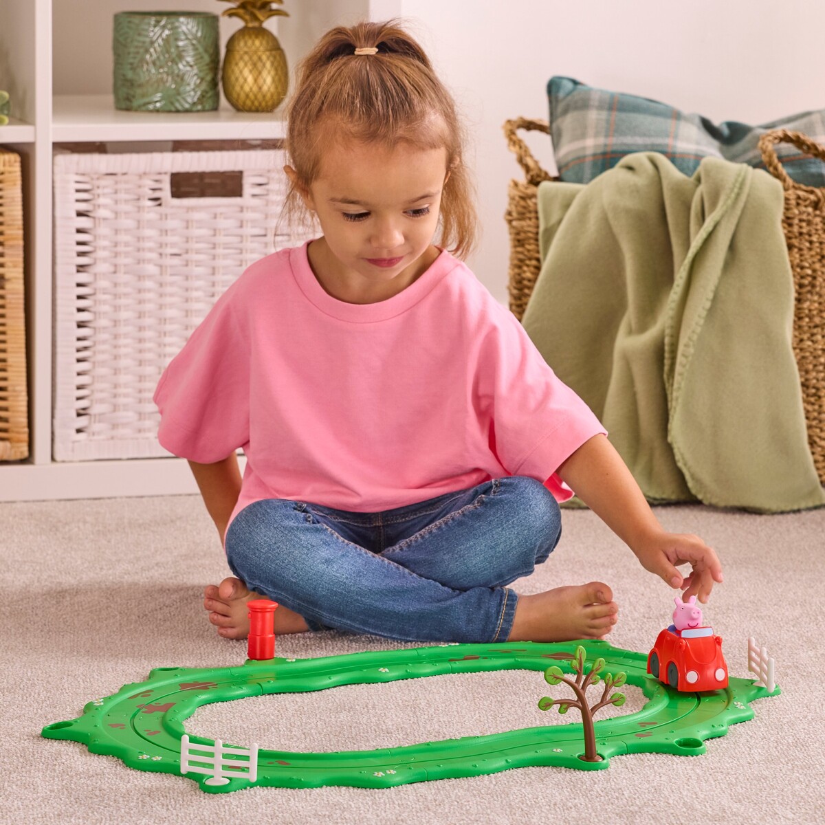 Peppa Pig - Whizz Around Peppa Red Car