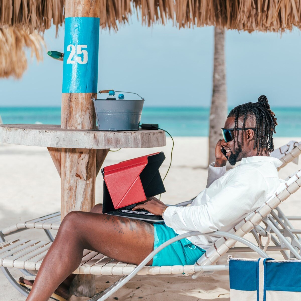 Philbert - Lux Sun Shade Privacy Hood - Red - Universal 12 13 14