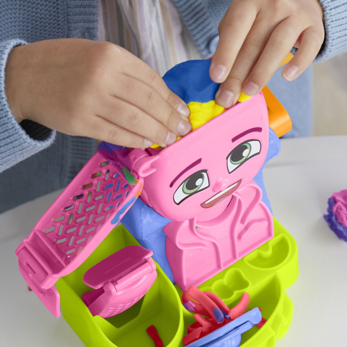 Play-Doh - Hair Stylin Salon - Frisørsalon Modellervoks Legesæt