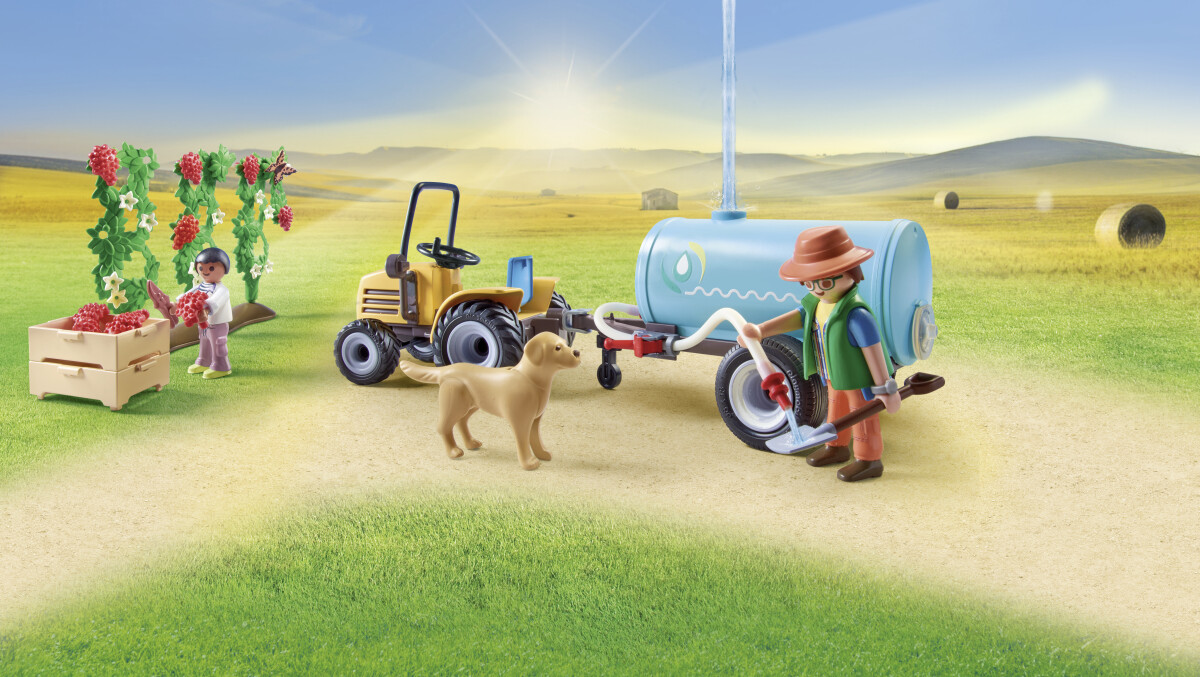 Playmobil Country - Traktor Med Anhænger Og Vandtank - 71442
