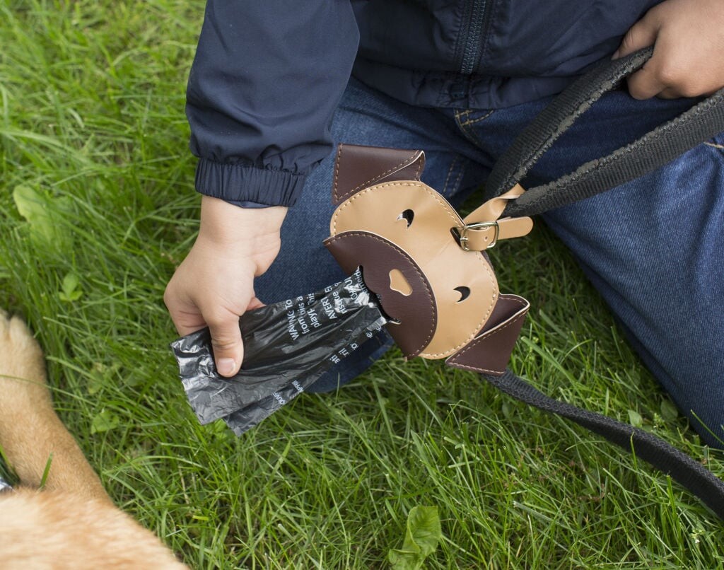 Kikkerland - Taske Til Hundeposer - Kobe