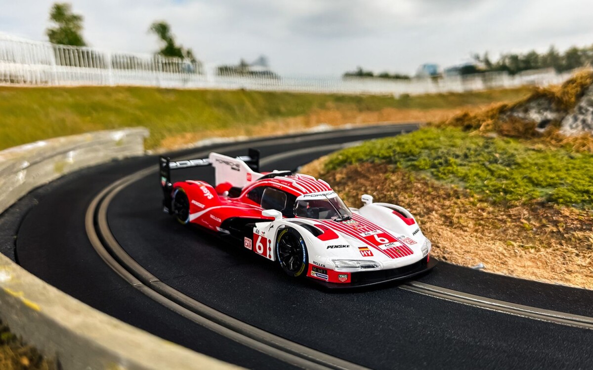 Scalextric C4593 - Porsche 963 Bil - 24 Timer Lemans 2024