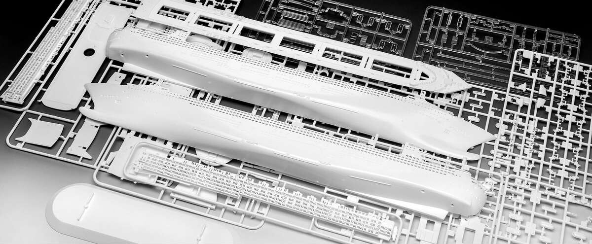 Revell - Queen Mary 2 Model Skib Byggesæt - 1 700 - Level 4 - 05231
