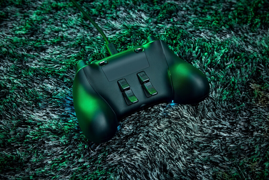 Razer - Wolverine V2 Chroma - Razer Chroma Rgb