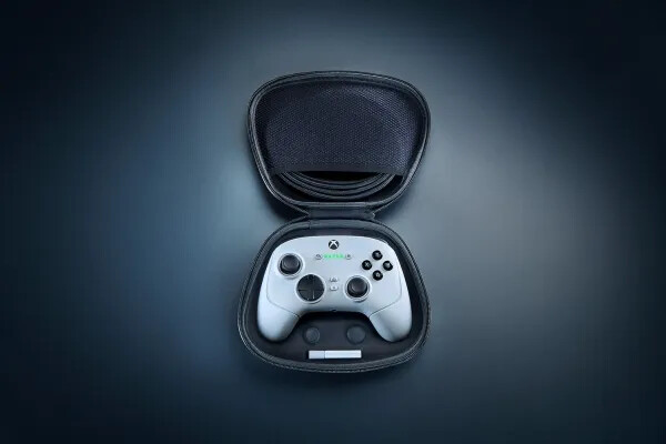 Razer Wolverine V3 Pro - Wireless Gaming Controller For Xbox Pc