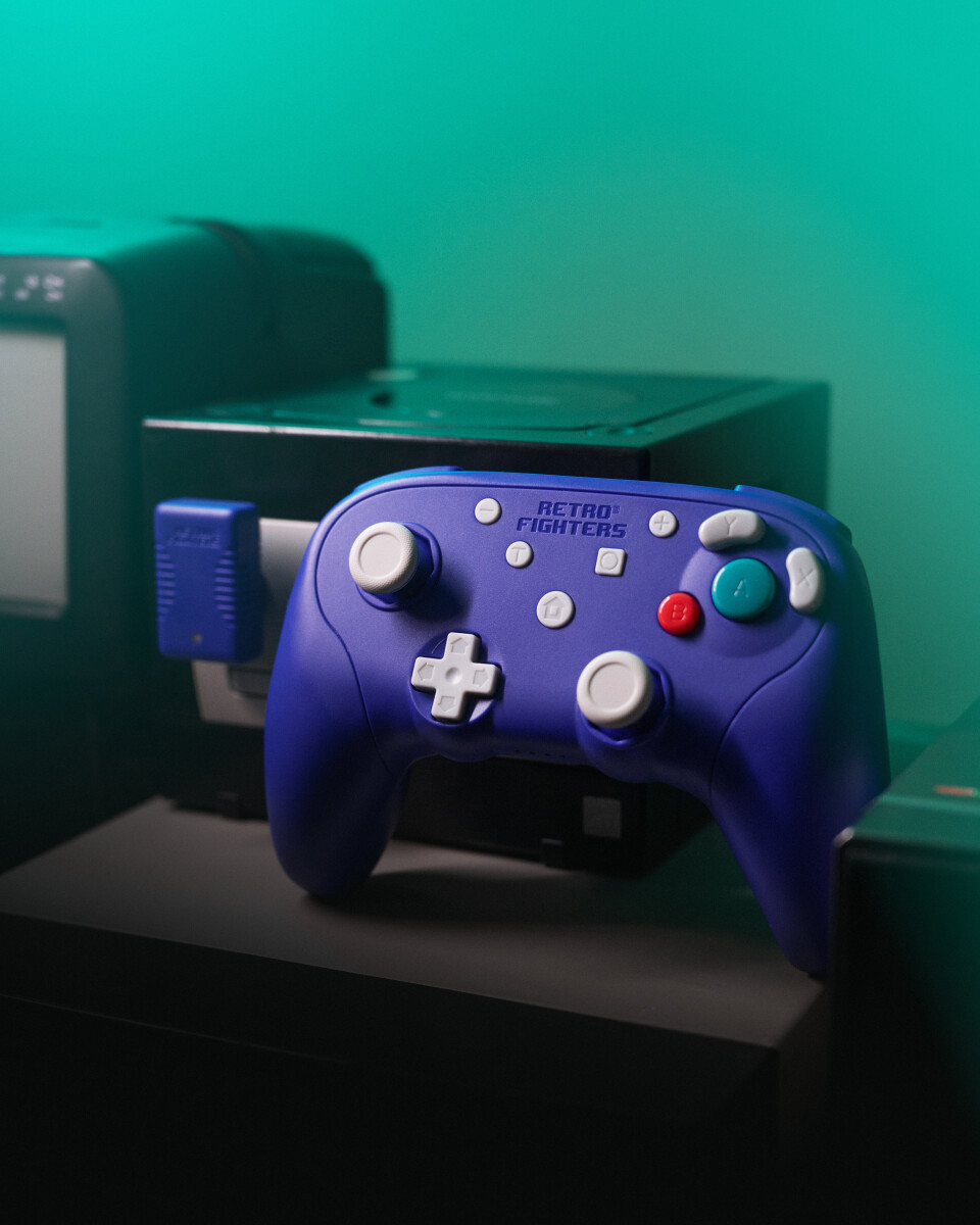 Retro-Fighters - Battlergc 24G Controller - Purple