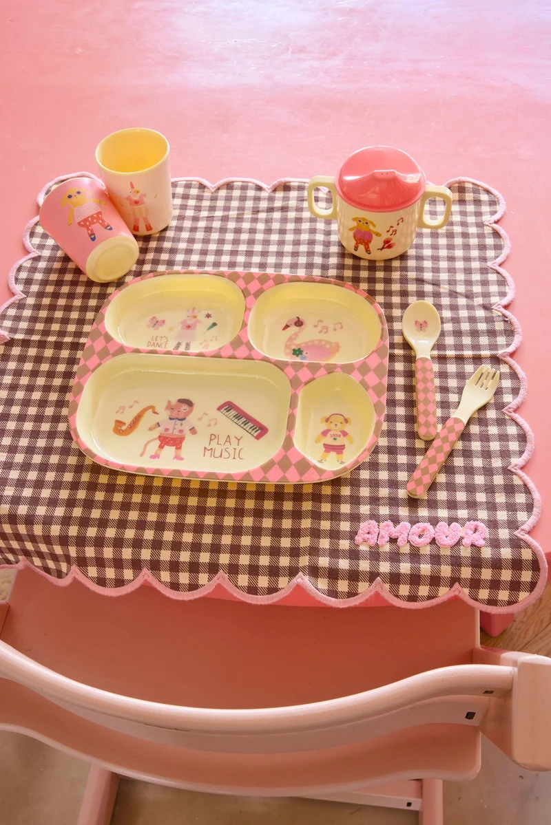 Rice - Melamine Kids 4 Room Plate - Pink Music Band Print - Pink