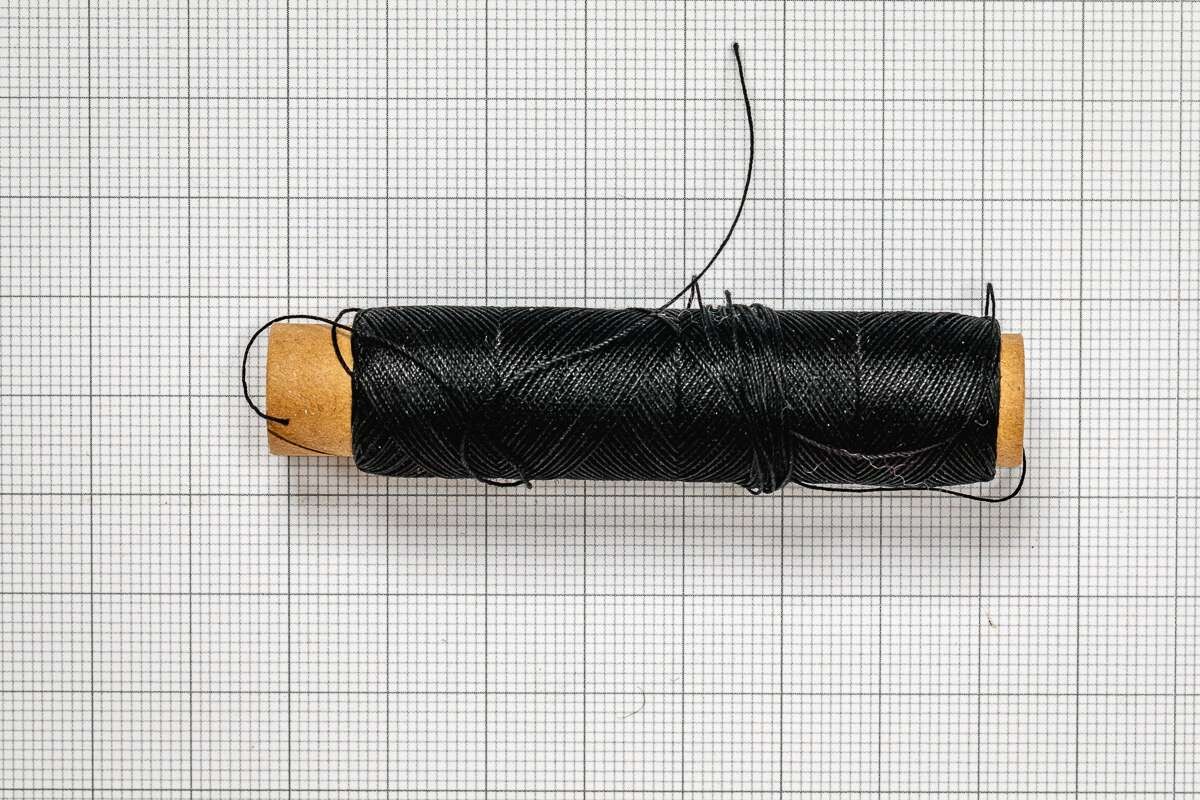 Rigging Thread 0 25 Mm X 50 M - Black - 04-Bf-0B70 - Billing Boats