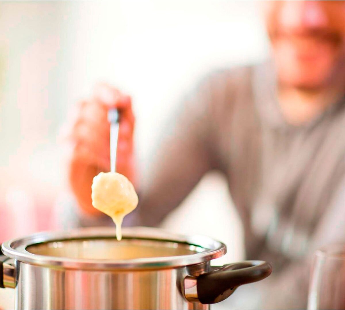 Russell Hobbs - Fiesta Elektrisk Fondue Med 6 Gafler - 1 7 L