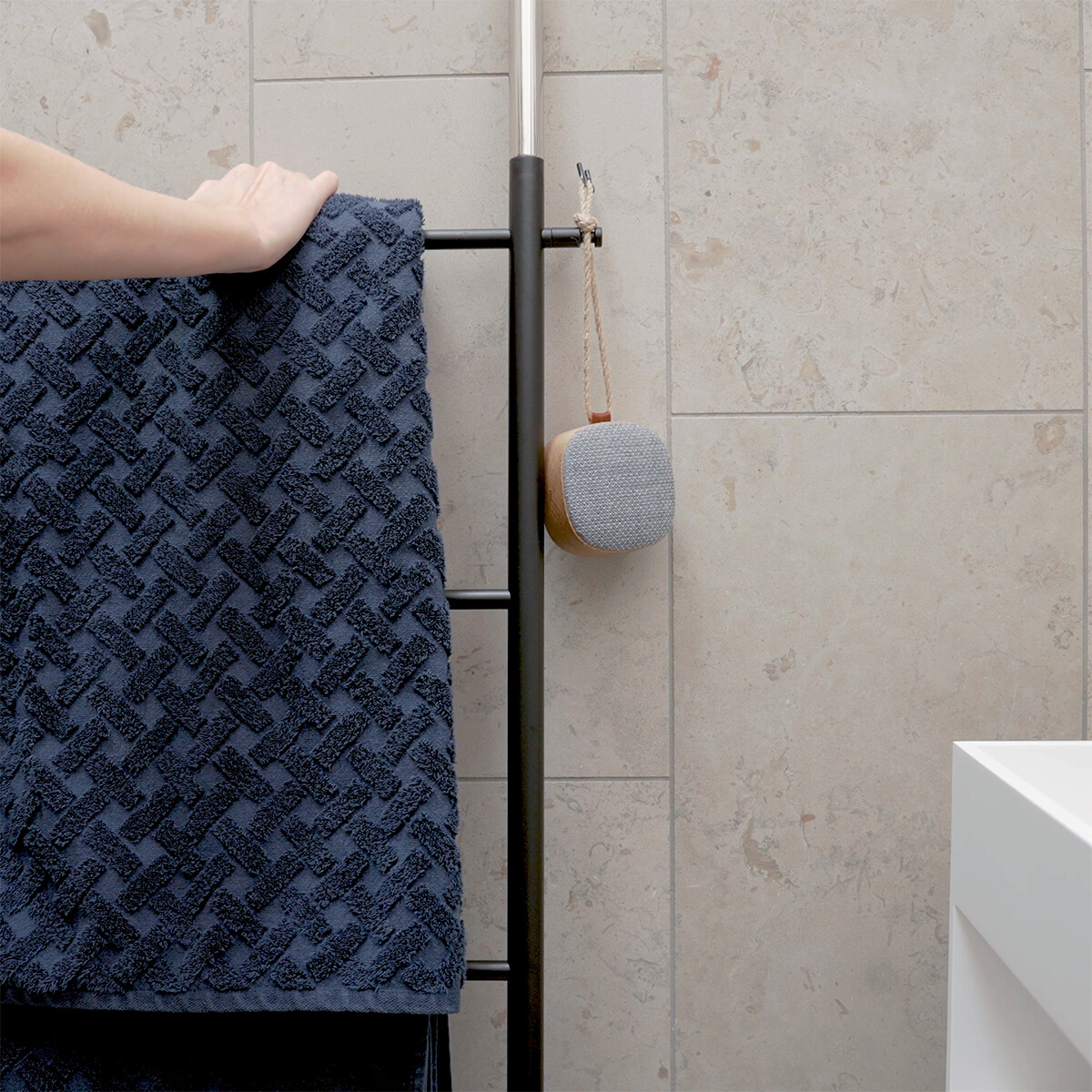 Sackit - Go Wood Transportabel Bluetooth Højtaler - Natur Eg