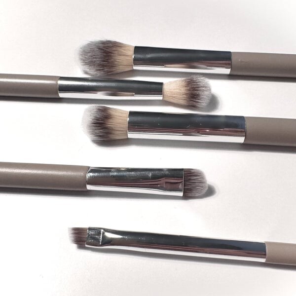 Sandstone Soft Collection Eyeshadow Brush