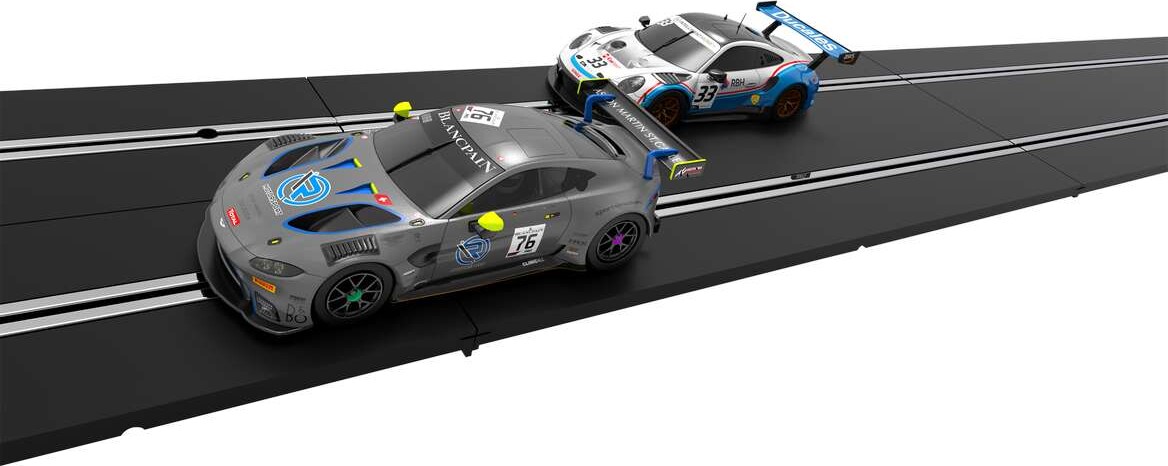 Scalextric Racerbane - Arc Air World Gt - Porsche Vs Aston Martin - 1 32 -