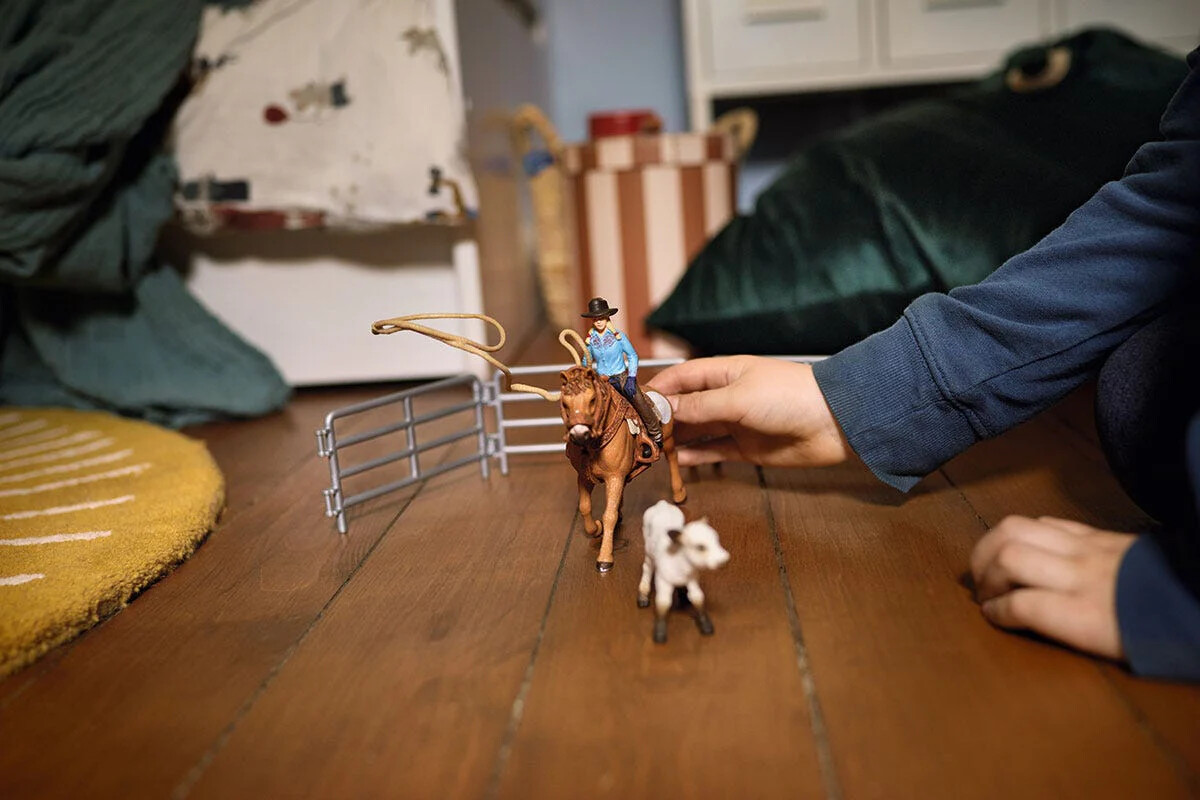 Schleich Farm World - Team Roping Med Cowgirl - 42577