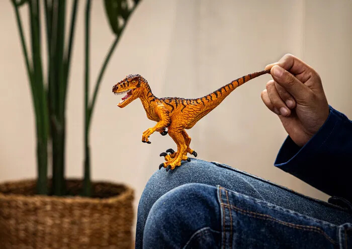 Schleich Dinosaurs - Velociraptor - 15045