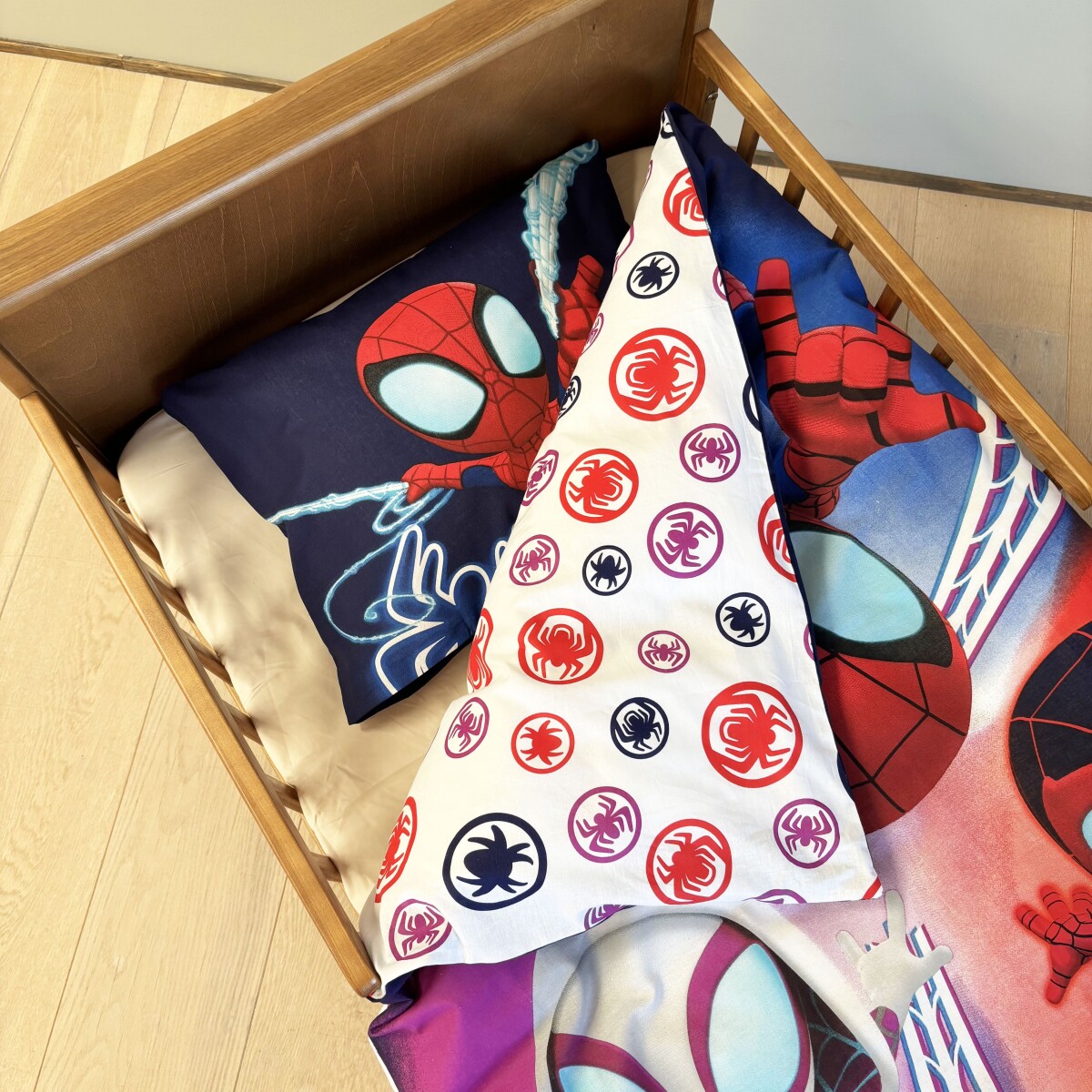 Sengetøj - Juniorstørrelse 100 X 140 Cm - Spidey