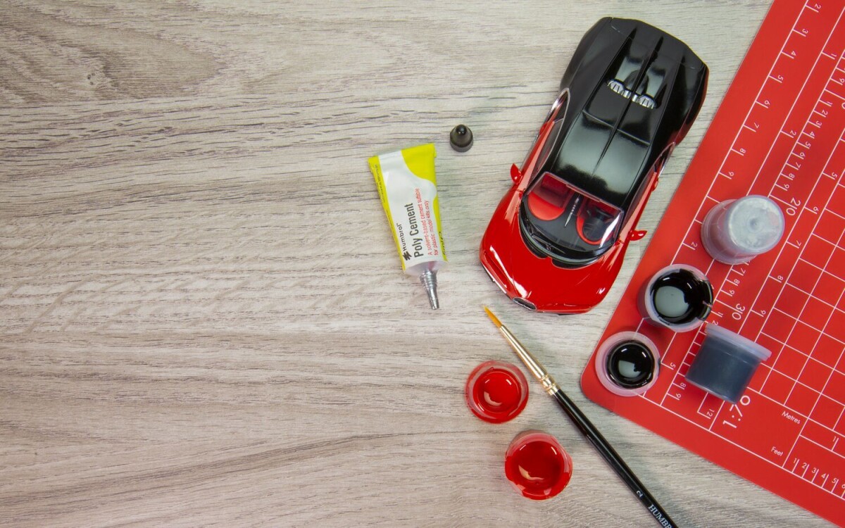 Airfix - Bugatti Chiron Model Bil Byggesæt Inkl Maling - 1 43 - A55005