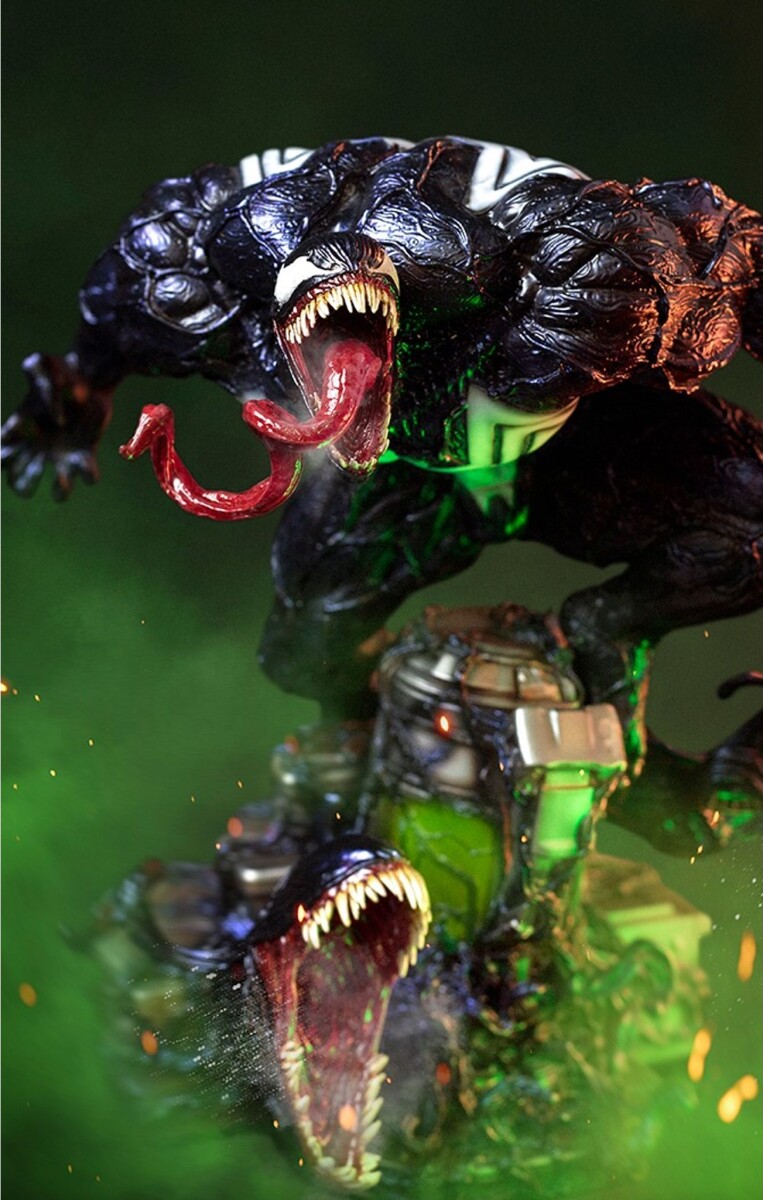 Spider-Man Vs Villains - Venom Deluxe Statue Scale 110