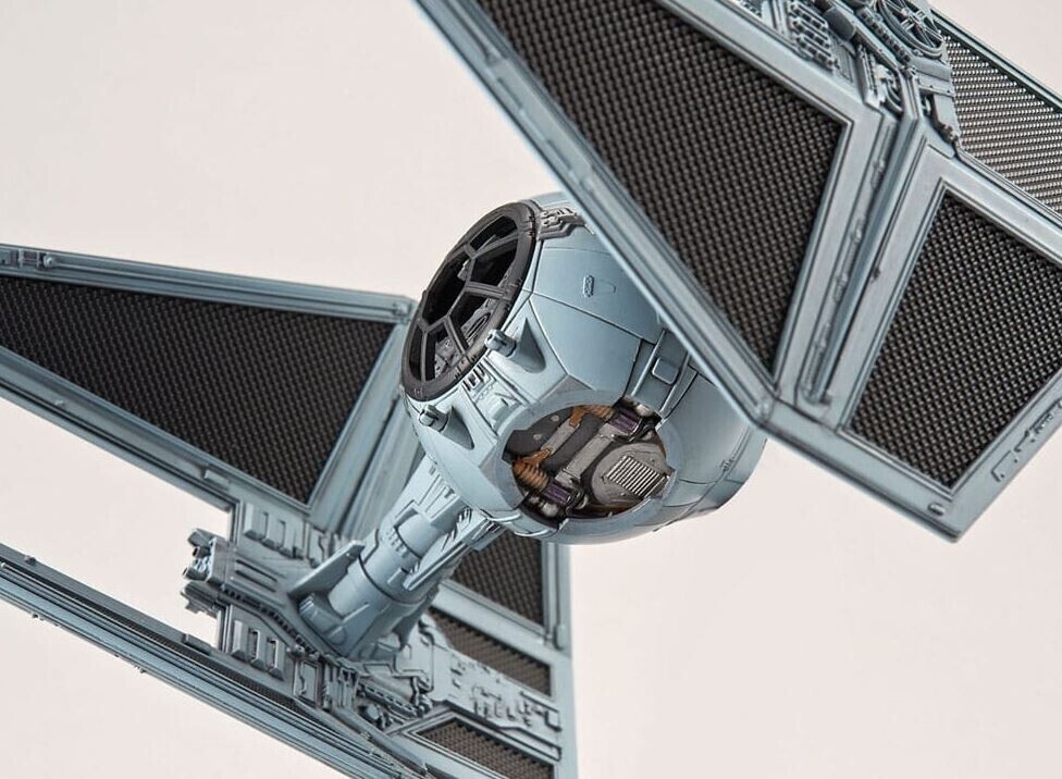 Revell - Star Wars Bandai Tie Interceptor - 1 72 - 01212
