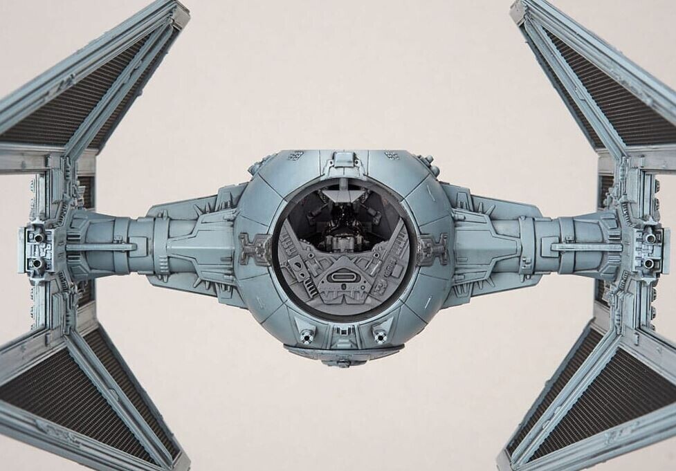 Revell - Star Wars Bandai Tie Interceptor - 1 72 - 01212