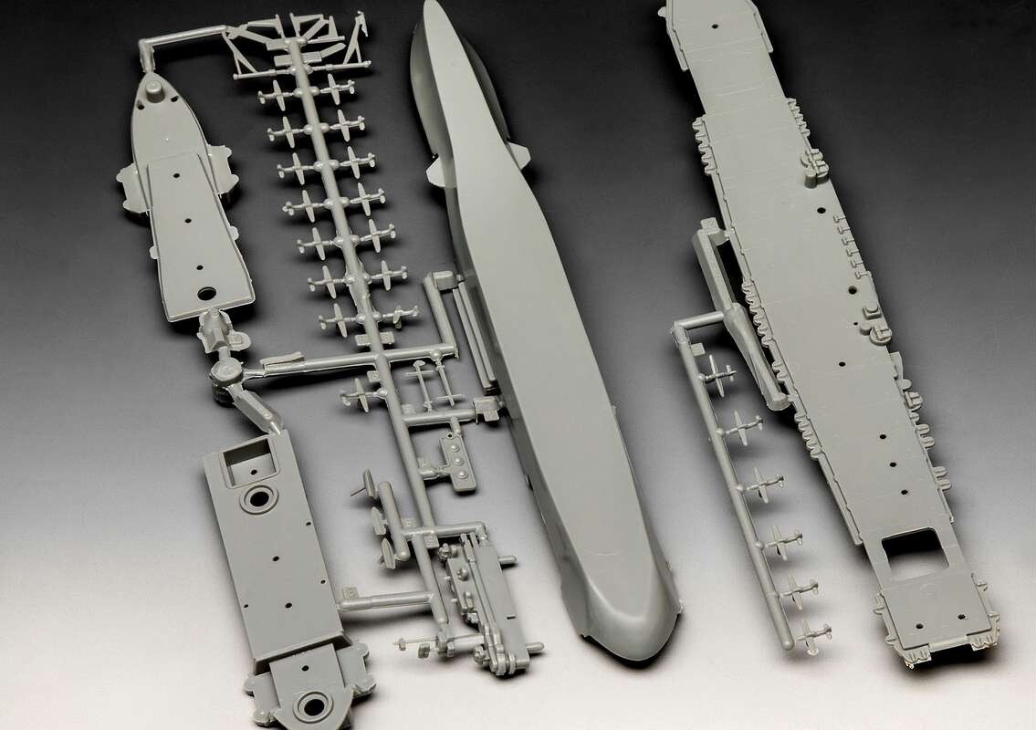 Revell - Uss Enterprise Cv-6 Starter Kit - 1 1200 - Level 4 - 05824