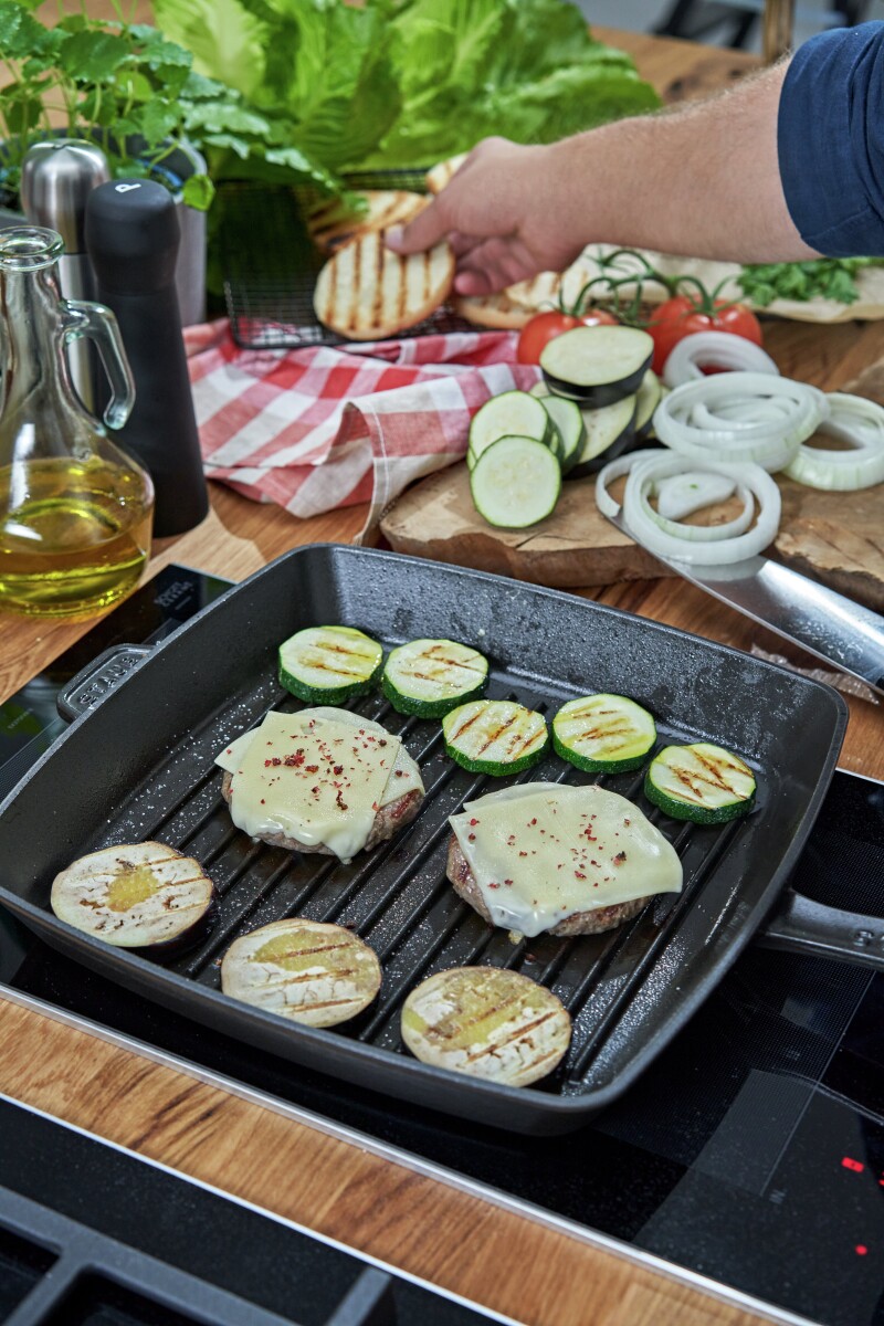 Staub - Amerikansk Grill - Sort - 30 Cm