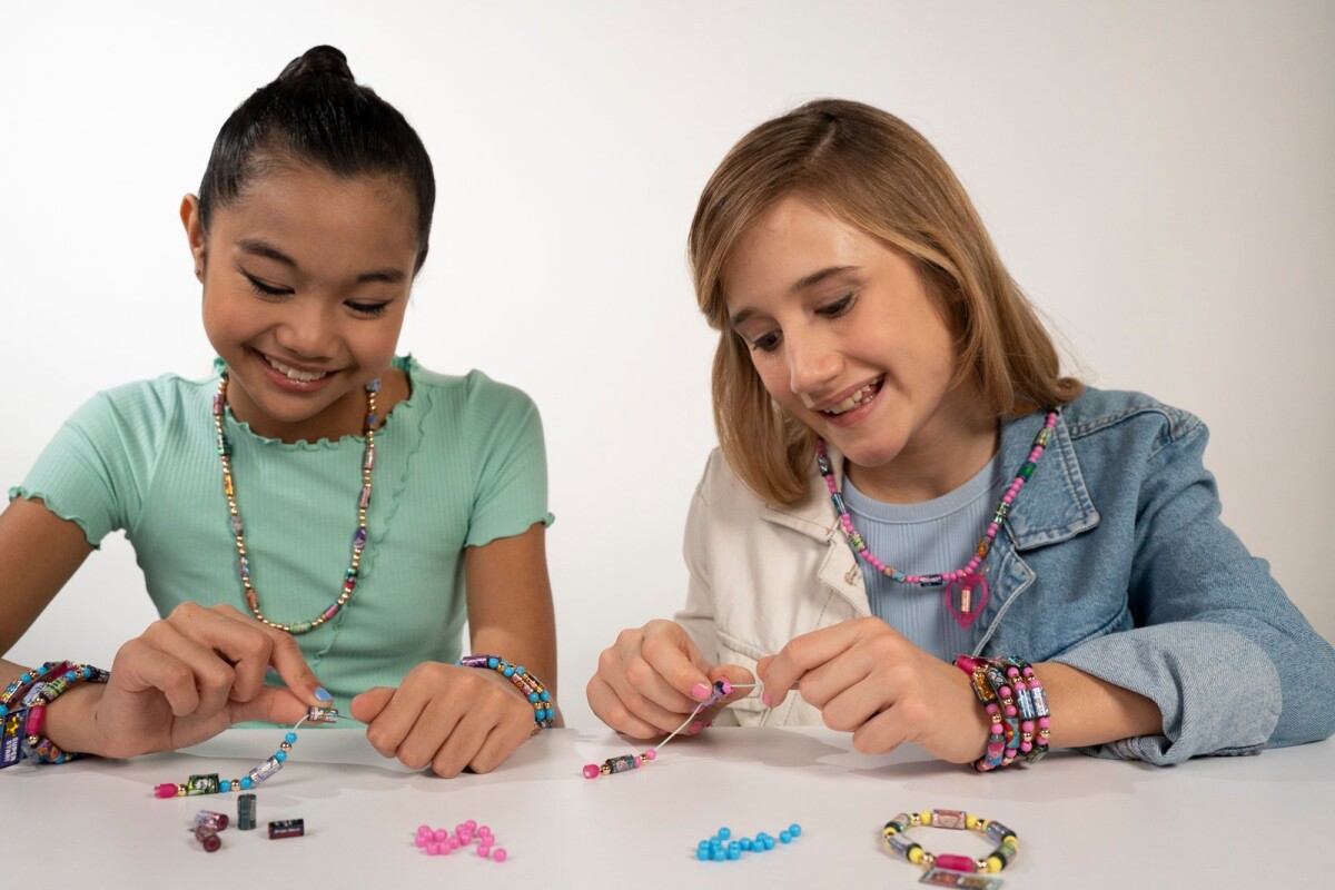 Sticki Rolls - Sticki Band Capsule S2