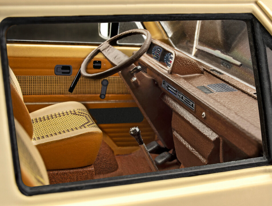 Revell - Stranger Things Vw T3 Bus Surfer Boy Pizza Van - 1 25 - 07725