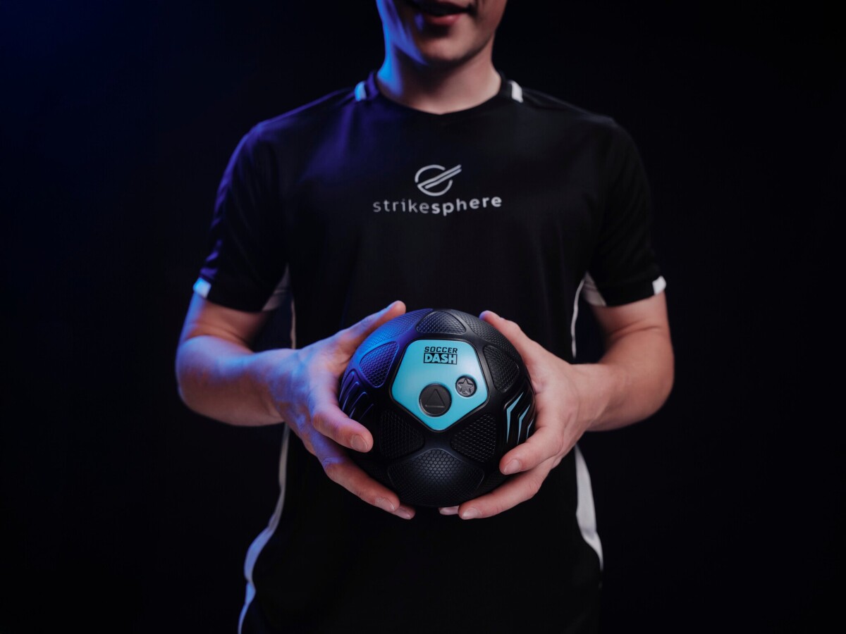 Strikesphere - Soccer Dash