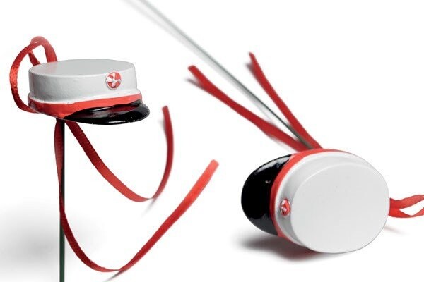 Små Studenterhuer Til Pynt - Rød - På Pind - 24 Stk