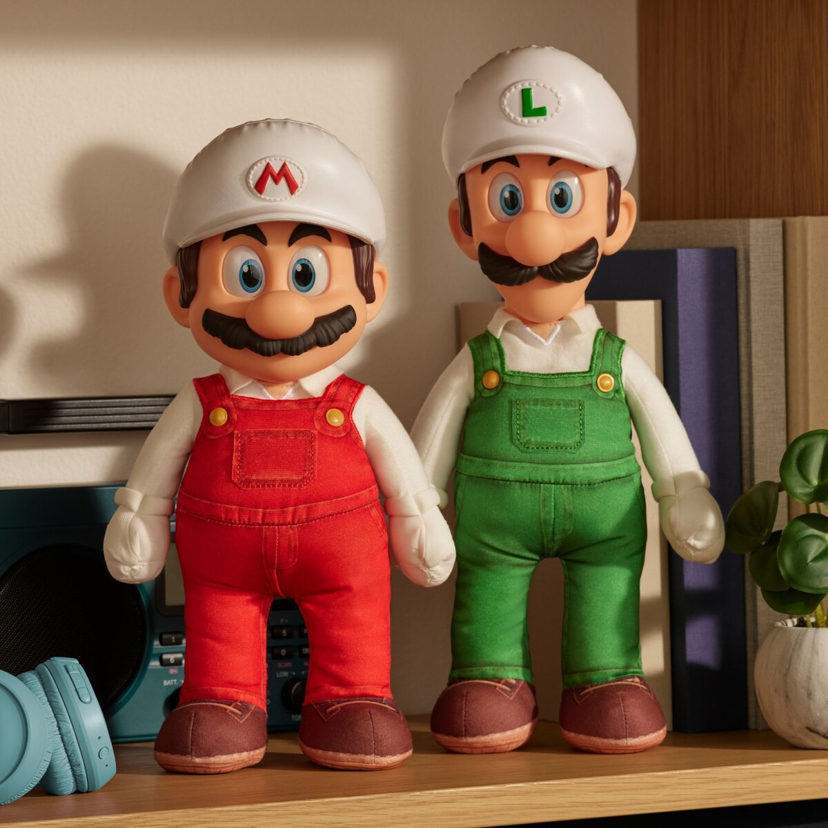 Super Mario Galaxy Movie - Jumbo Roto Plush - Luigi 432374