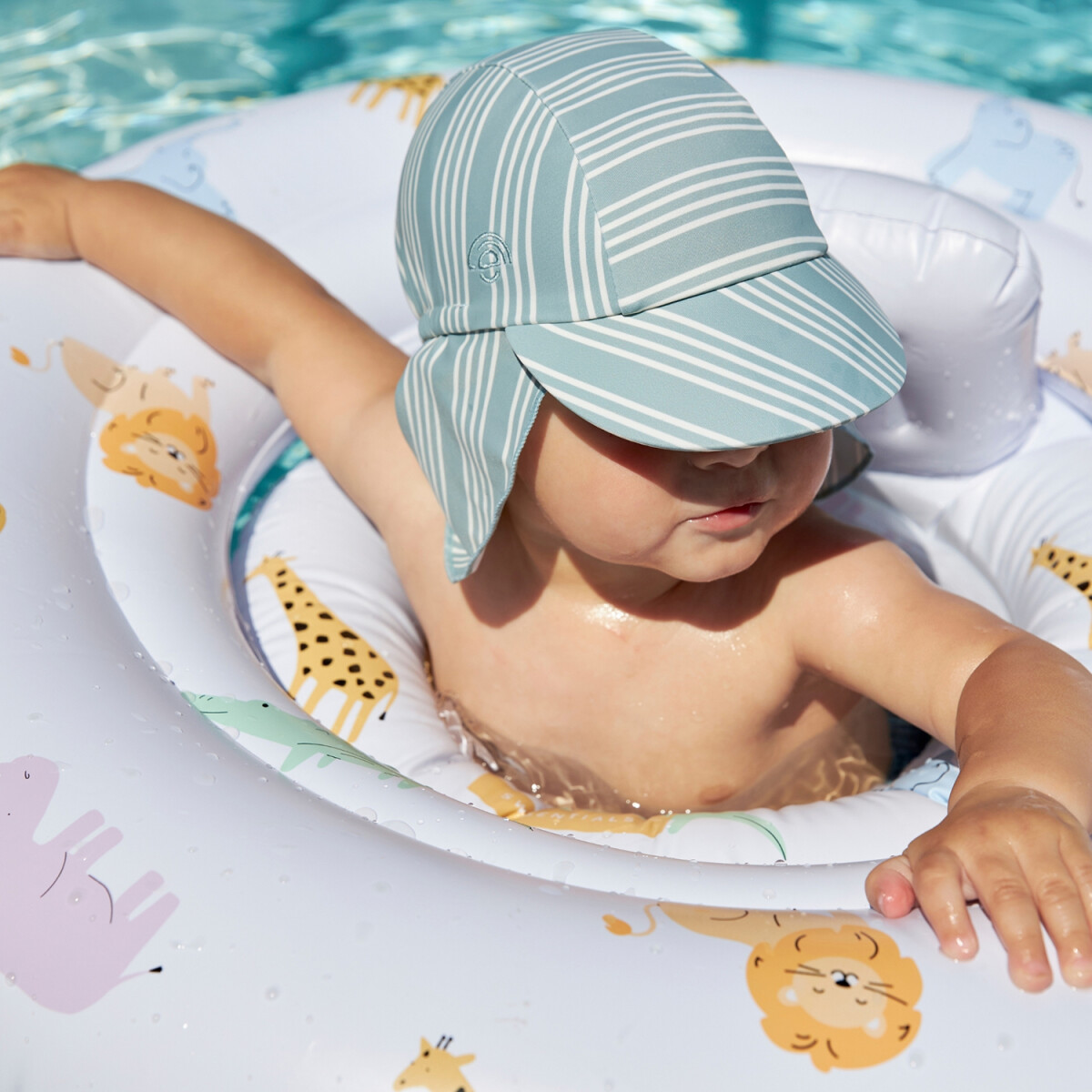 Swim Essentials - Badehat 2-4 År Solbeskytter - Resort Stribe