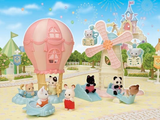 Sylvanian Families - Ballon Legehus Med Baby Kat Figur - 5527